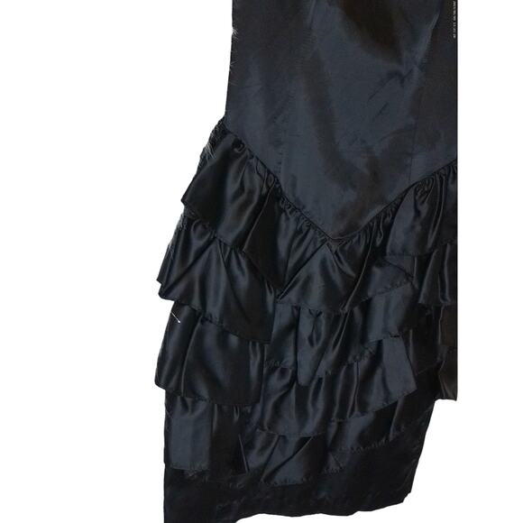 Kellwood Company Black Tiered Ruffle Dress Dark Academia Whimsigoth Size 9 READ - Picture 4 of 12